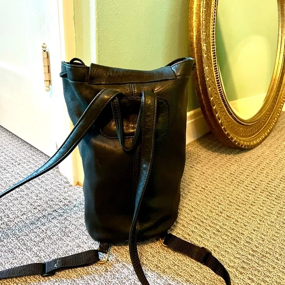 Black Leather backpack, handcrafted. Soft leather sturdy adjustable strap. - Picture 2 of 16